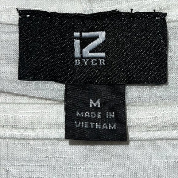 Iz Byer Women’s White Criss Cross Front Tie Blouse Shirt Top Size M NWT - Picture 5 of 6